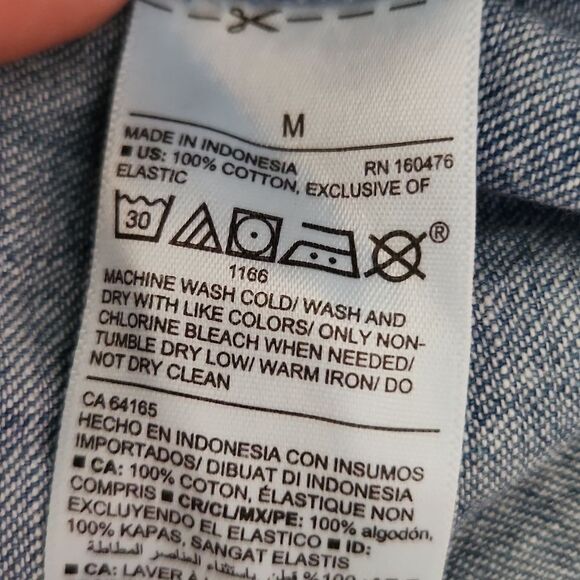 NWOT Old Navy Chambray Tank Size M - Picture 6 of 6